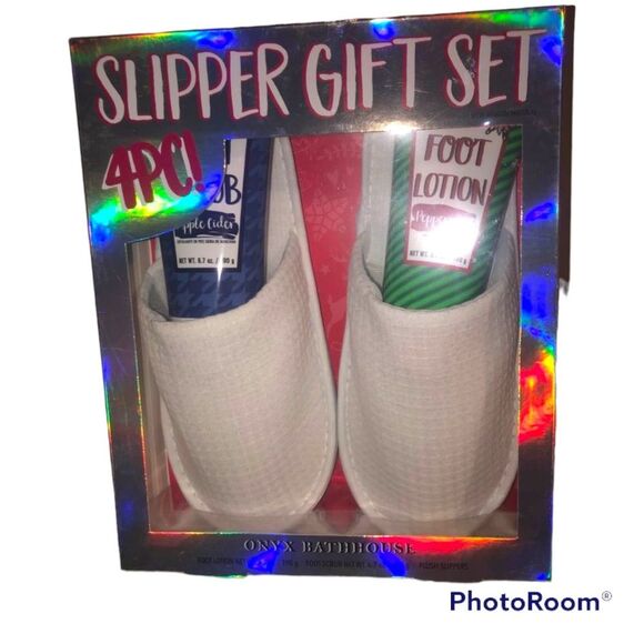 Onyx Bathhouse Slipper Gift Set 4 piece NEW NIB - Picture 1 of 2